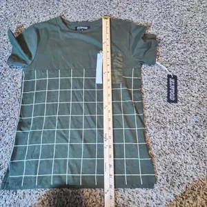Elwood Olive Green‎ Grid Print Zip Pocket T-Shirt Mens Medium NWT Streetwear thumbnail 6