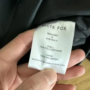 White Fox Biker Jacket Faux leather Seal The Deal Size M/L Black thumbnail 3