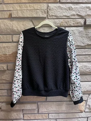 Anthropologie Porridge Textured Sweatshirt size Large black white pop art print thumbnail 8