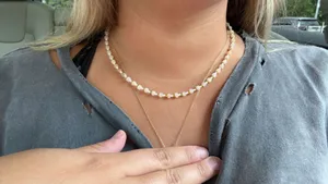 White and Gold Beaded Necklace thumbnail 1