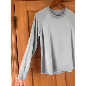 LAKE Blue Crewneck Long Sleeve Sweatshirt Women’s XS FLAWED thumbnail 2