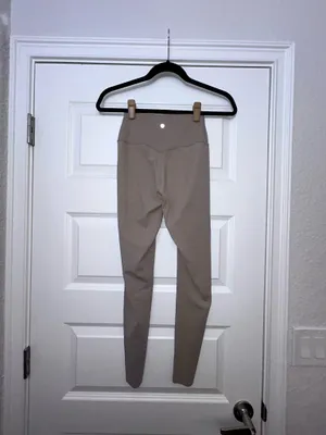 Victoria’s Secret Pull On Legging Pants Size M (Short) thumbnail 5