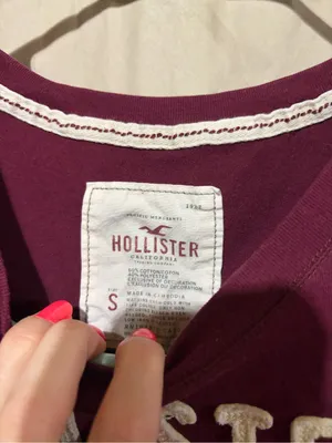 Hollister long sleeve thumbnail 2