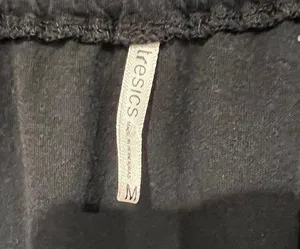 Black top size medium thumbnail 2