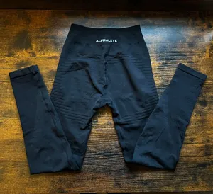 Alphalete Leggings In Black thumbnail 1
