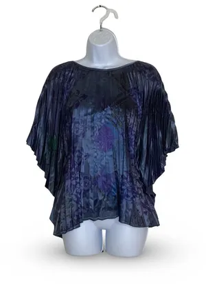 Romeo + Juliet Couture Pleated Top thumbnail 1