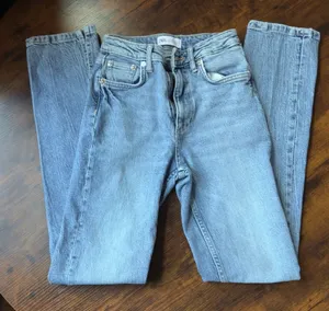 Zara Light Wash Blue Denim Jeans Straight Leg High Waist Size 0 thumbnail 1