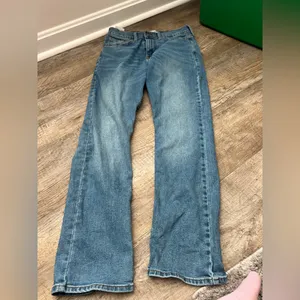 Levi’s Classic Blue Women's Jeans slim straight size 30‎ thumbnail 2