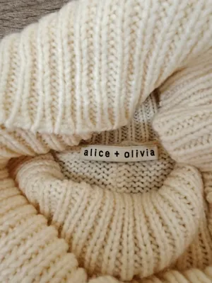 Alice + Olivia‎ Wool Turtleneck Sweater Size L thumbnail 5