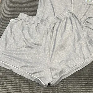 Women's Life Is Good 2 pc Sleep L Pajama PJs Be Kind Life is Good Shirt Shorts thumbnail 6