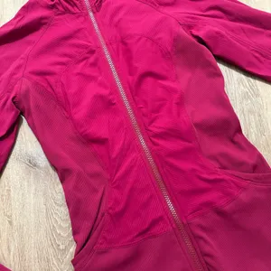 Lululemon | Women's‎ In Flux Reversible Ribbed Hooded Jacket, Cranberry, Size 4 thumbnail 5