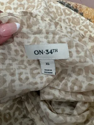 ON 34th Macy's blouse thumbnail 2