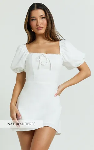 New Showpo Jules Mini Puff Sleeve Square Neck Fit & Flare Dress Size Small thumbnail 2