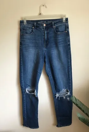 American Eagle Mom Jeans thumbnail 1