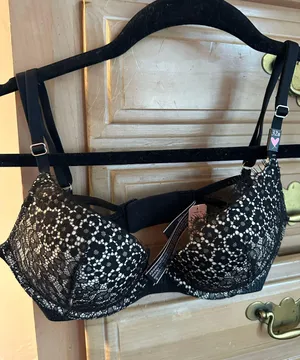 Victoria's Secret Push-up Bra thumbnail 1