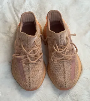 Yeezy Boost 350 V2 “Clay” — Size 8 Men’s thumbnail 1
