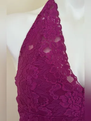 WET SEAL Rich Berry Pink Halter Top V-Neck Floral Lace Tank Top Sz M thumbnail 7