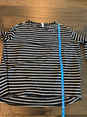 Lululemon Striped Back in Action Long Sleeve Tee Sz 8 thumbnail 9