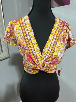 NWT Angie Paisley Floral Groovy Hippie Knot Front Crop Top Size Medium. thumbnail 2