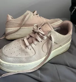 Women’s Air Nike Force 1 Low Sage thumbnail 1