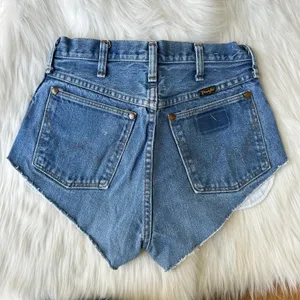 Wrangler high waisted - high rise shorts thumbnail 2