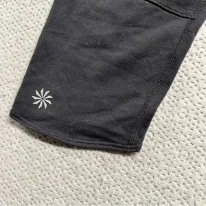 Athleta Black Cropped Active Athletic Leggings with Back Pocket Size XS EUC thumbnail 2