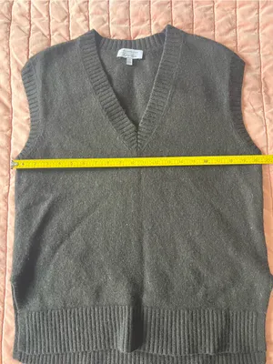 & Other Stories Black V-Neck Sleeveless Knit Vest Size Small thumbnail 8