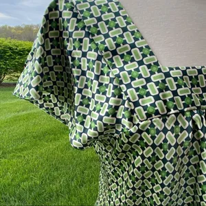 Banana Republic Square Neck Silk Blouse thumbnail 9