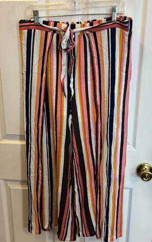 Xhilaration White Rayon Lined Top thumbnail 1