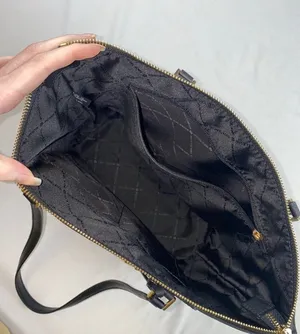 Michael Kors Purse  thumbnail 6