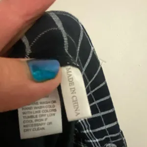 Amanda + Chelsea Women’s Plaid Capri Pants Size 19W Black White Waist 28” thumbnail 7