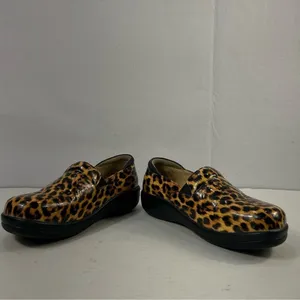 Alegria‎ Keli Leopard Print Patent Slip-On Comfort Shoes | Women’s 38 (8–8.5) thumbnail 4