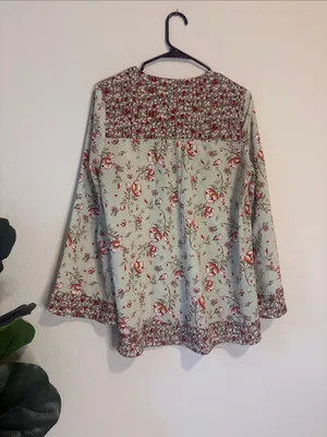 Floral V-Neck bell sleeve Peasant Tunic Top - Sage Green and Rose M thumbnail 6