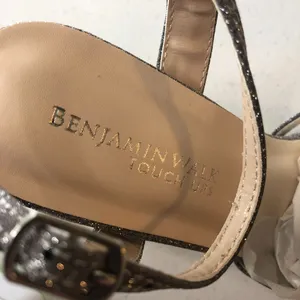 Benjamin Walk Touch Ups Sandals Heels Ankle Strap Glitter Metallic Silver 5 thumbnail 7
