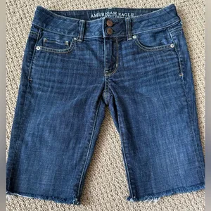 American Eagle Women’s Artist Crop Stretch Jean Bermuda Shorts. thumbnail 1