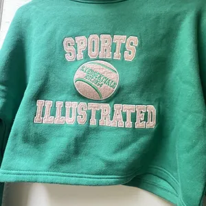 Nasty Gal X Sports Illustrated Sweater Sz 2 Cropped Green Embroidered Athletic thumbnail 3