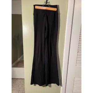 Yogalicious Women's Size Small Scrunch Front High Waist Flared Legging Black thumbnail 5