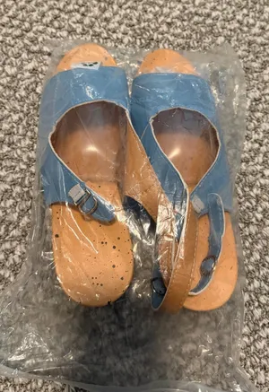 Blue Women's Wedge Sandals with Strap 8.5 runs large never worn thumbnail 1