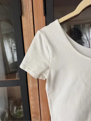 Brandy Melville cropped top tee scoop neck short sleeve john galt thumbnail 8