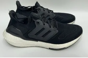 Adidas Ultraboost 22 Shoes Womens Size 9 Black Knit Running Sneakers GX5591 thumbnail 1