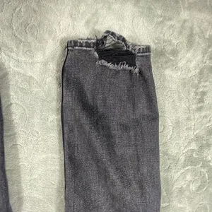 Abercrombie & Fitch 90s Ankle Straight Jeans Womens Sz 4‎ Ultra High Rise Rips thumbnail 4