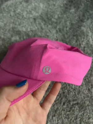Lululemon Hat thumbnail 2