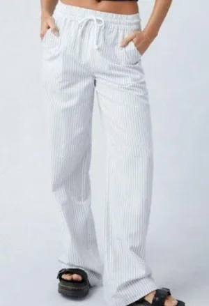 PacSun Pinstripe Pull-On Cargo Slouchy Fit Pants Size: XS thumbnail 1
