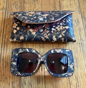 LIMITLESS AP 33 Sunglasses Womens Square Blk Floral Brn Lens thumbnail 1
