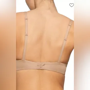 SKIMS| Wireless Form Push Up Bra thumbnail 2