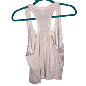 Under‎ Armour HeatGear Tank Top Medium Loose Fit Mesh Racerback Pink Athletic thumbnail 2