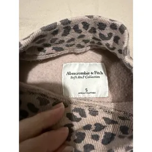 Abercrombie & Fitch Soft A&F Womens Cropped Leopard‎ Print Mockneck Sweater Sz S thumbnail 3