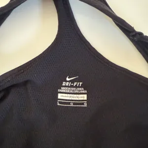 Nike Black  Tank thumbnail 4