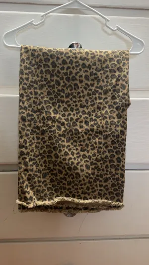 Boutique Leopard/Cheetah Print Jeans thumbnail 2