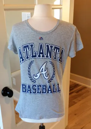 Atlanta Braves Baseball Shirt Womens M thumbnail 2